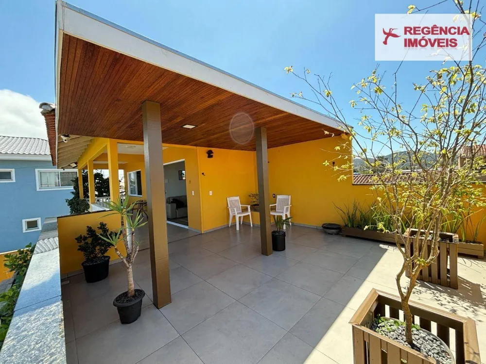 Casa, 4 quartos, 240 m² - Foto 4