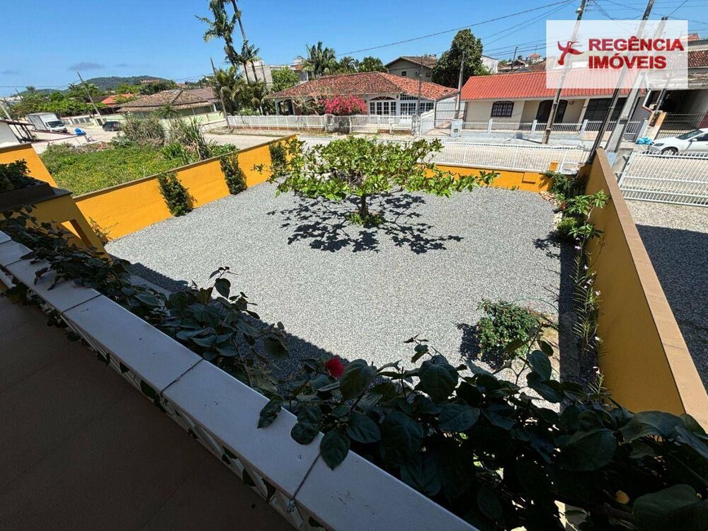 Casa, 4 quartos, 240 m² - Foto 4