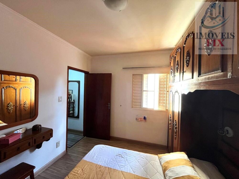 Casa, 4 quartos, 258 m² - Foto 4