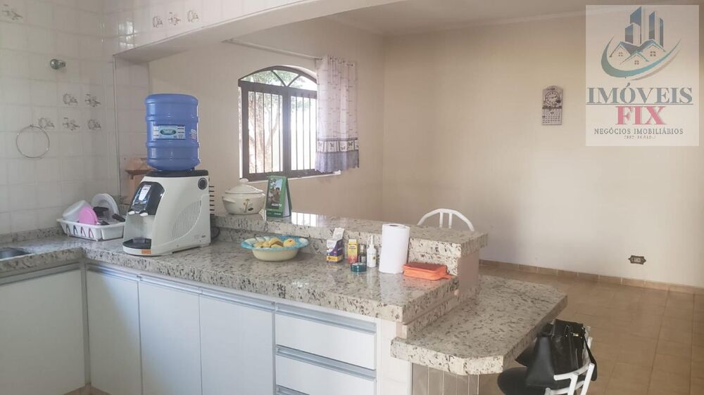 Casa, 3 quartos, 208 m² - Foto 1