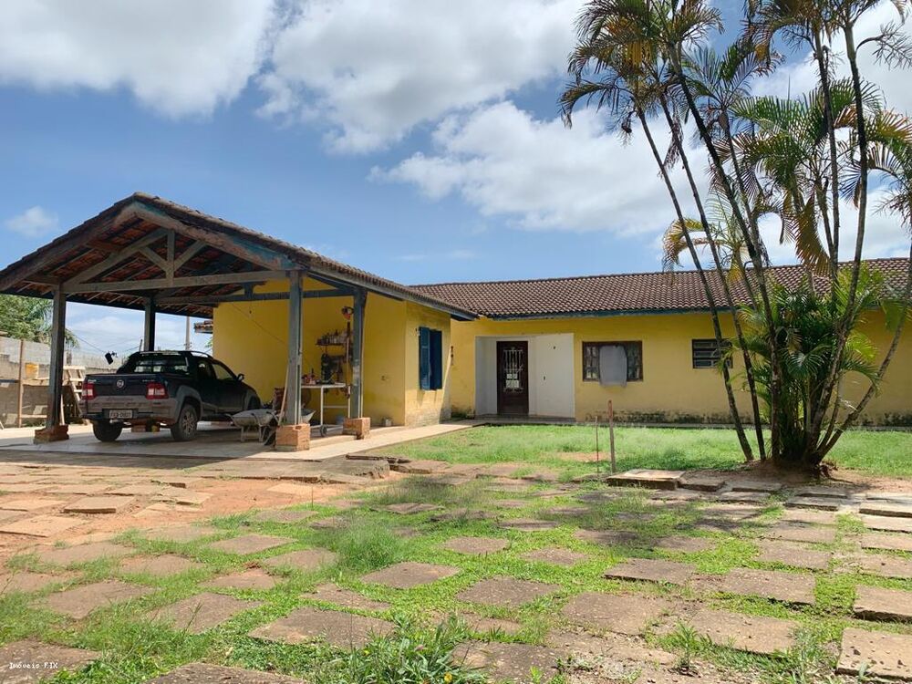 Chácara, 4 quartos, 2776 m² - Foto 1