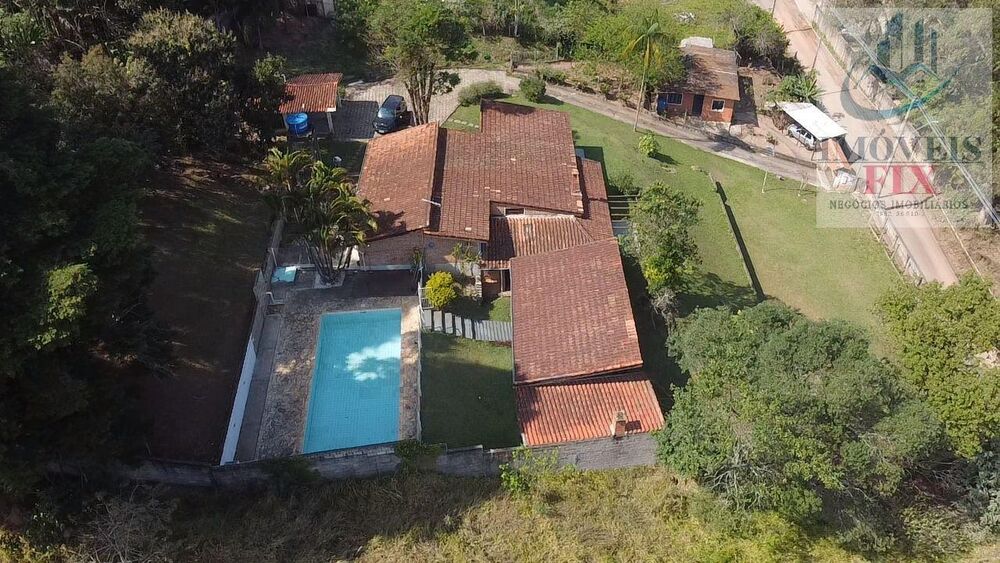 Chácara à venda com 3 quartos, 401m² - Foto 1