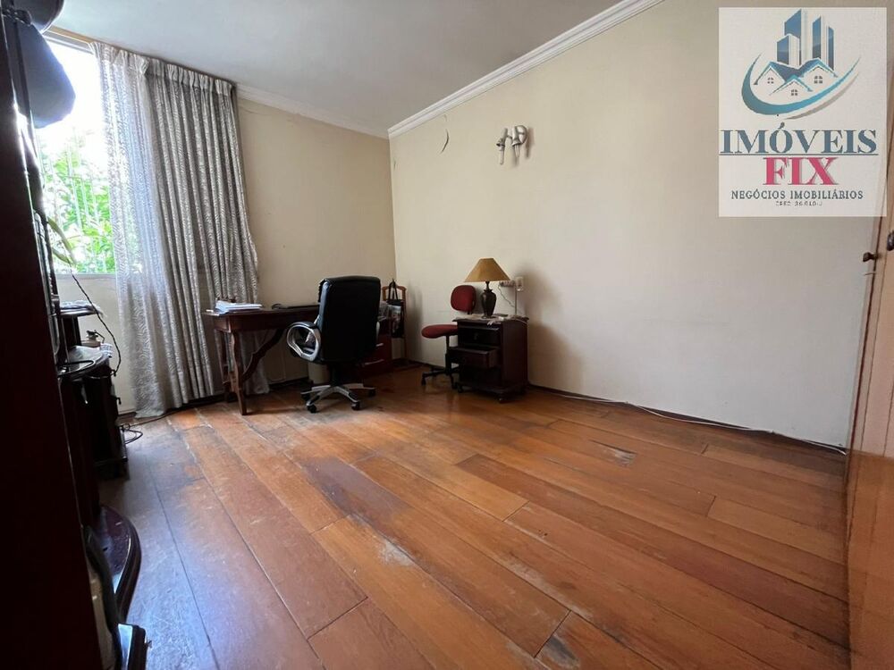 Casa à venda com 5 quartos, 376m² - Foto 4