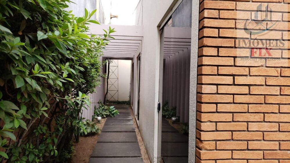 Casa para alugar com 5 quartos, 322m² - Foto 7