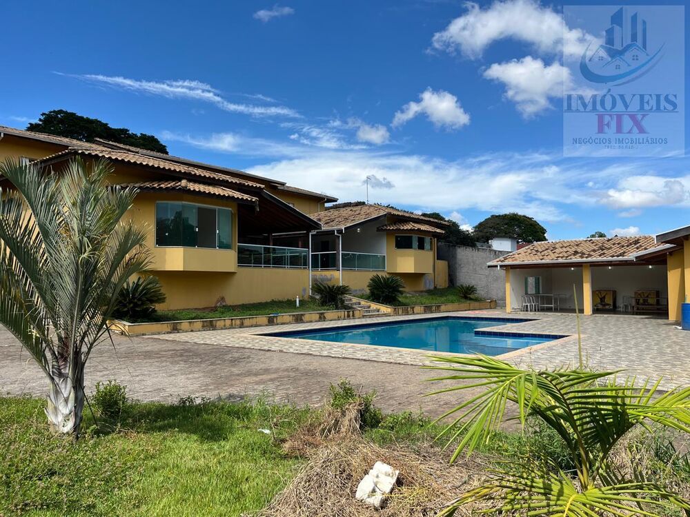 Chácara à venda com 5 quartos, 1800m² - Foto 1