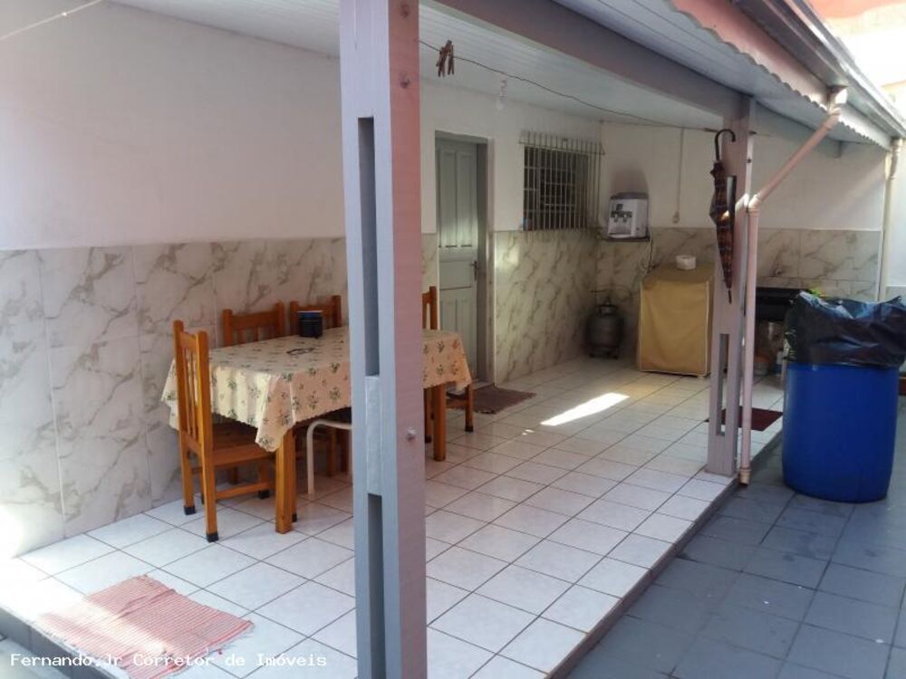 Casa, 3 quartos, 204 m² - Foto 1