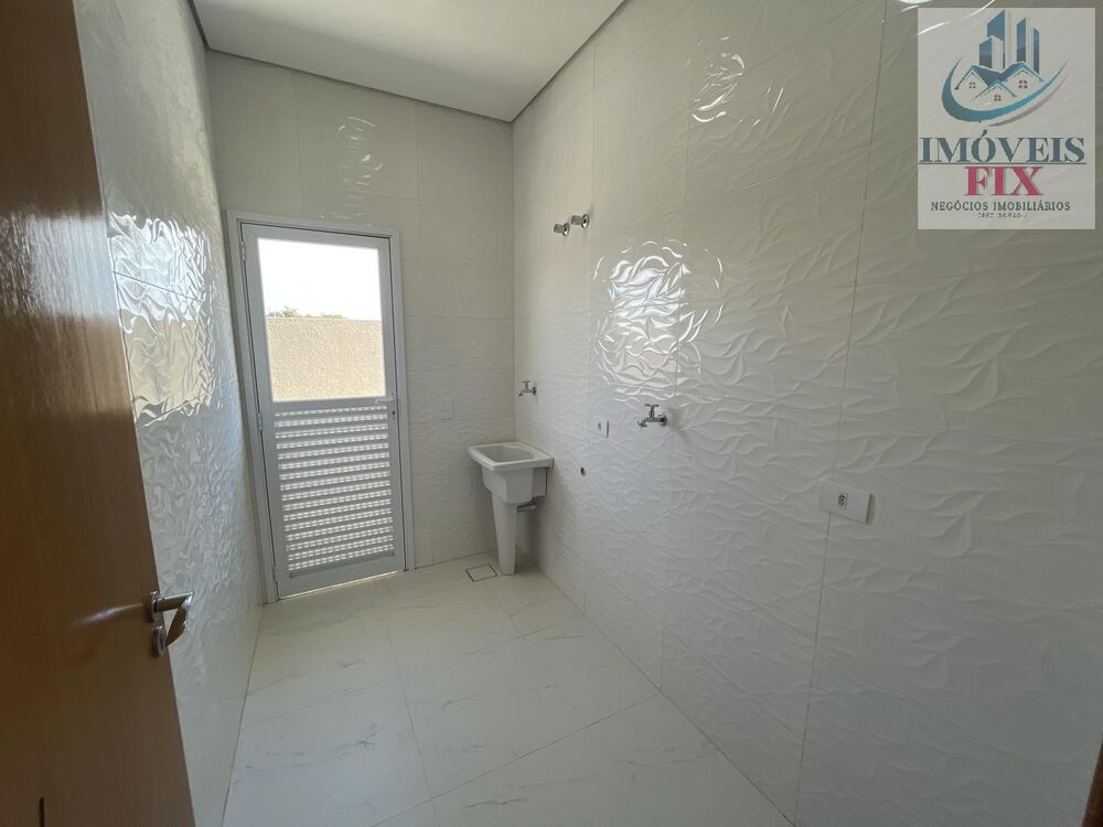 Casa de Condomínio à venda com 3 quartos, 197m² - Foto 4