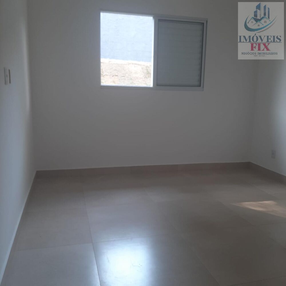 Casa à venda com 2 quartos, 480m² - Foto 1
