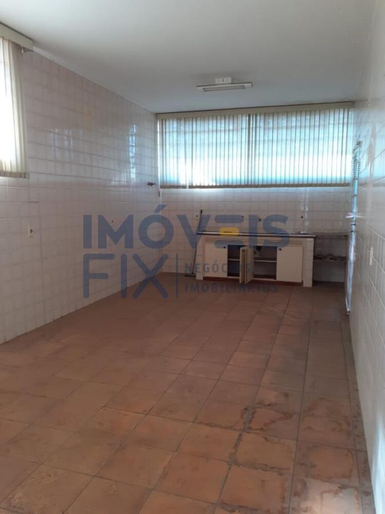 Conjunto Comercial-Sala para alugar com 3 quartos, 300m² - Foto 3
