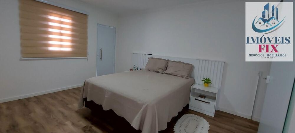 Casa, 3 quartos, 262 m² - Foto 1