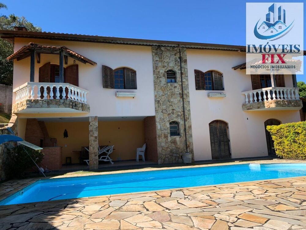 Chácara à venda com 3 quartos, 303m² - Foto 1