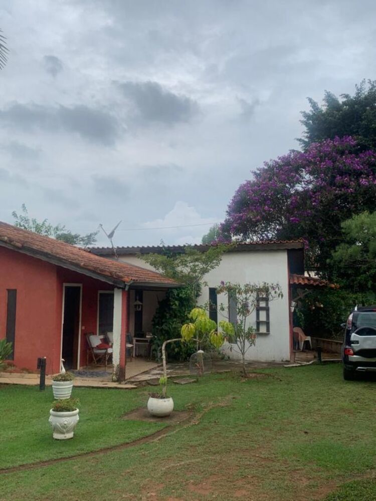 Chácara à venda com 3 quartos, 220m² - Foto 2
