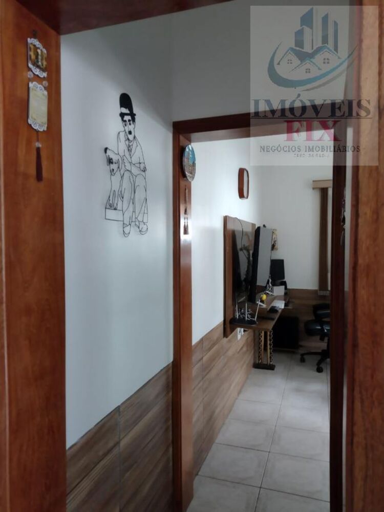 Casa, 3 quartos, 196 m² - Foto 1