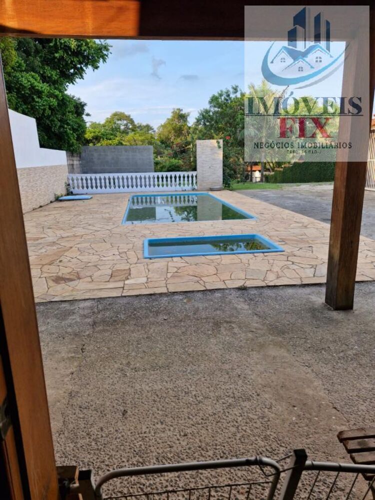 Chácara à venda com 4 quartos, 1000m² - Foto 1