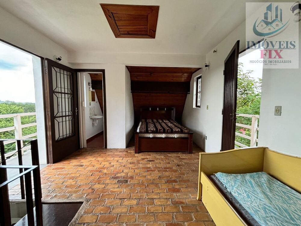 Chácara à venda com 4 quartos, 222m² - Foto 4