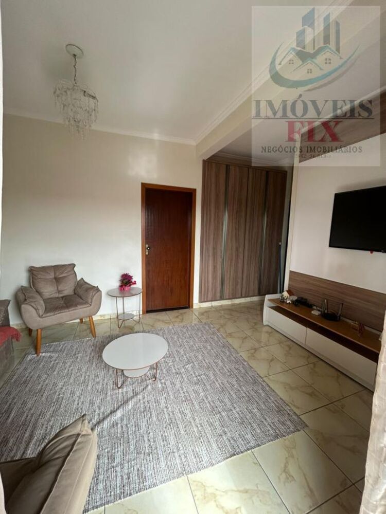 Casa, 3 quartos, 240 m² - Foto 2