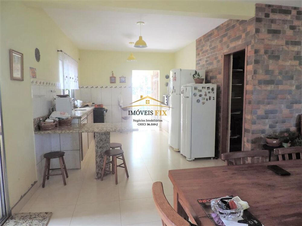 Chácara à venda com 3 quartos, 360m² - Foto 2