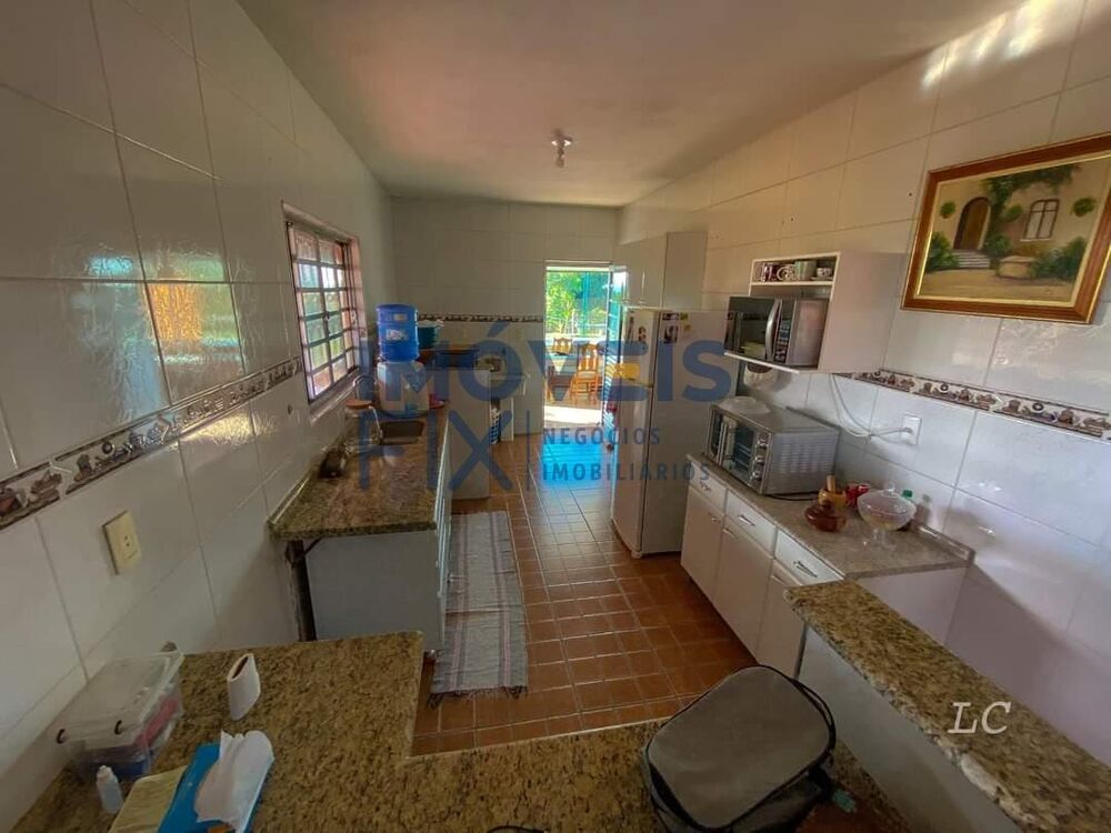 Chácara à venda com 3 quartos, 363m² - Foto 17
