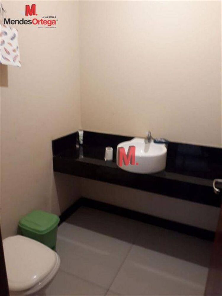 Casa à venda com 4 quartos, 290m² - Foto 2