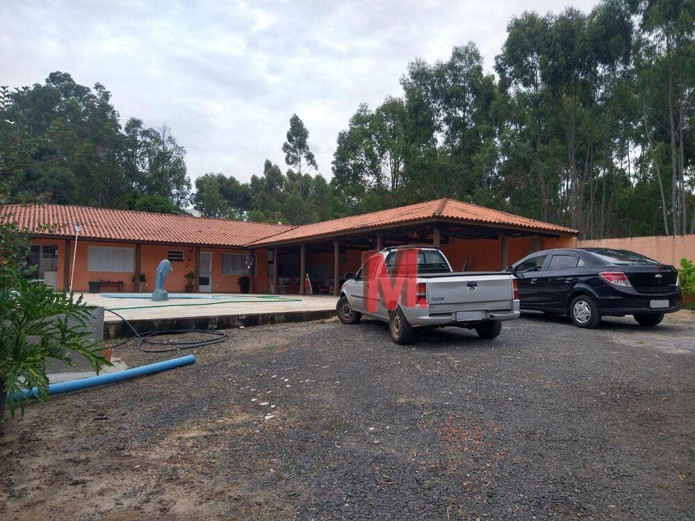 Chácara à venda com 2 quartos, 223m² - Foto 1