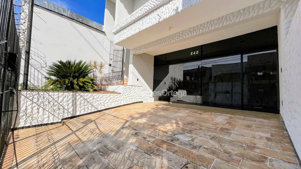 Casa, 4 quartos, 201 m² - Foto 3