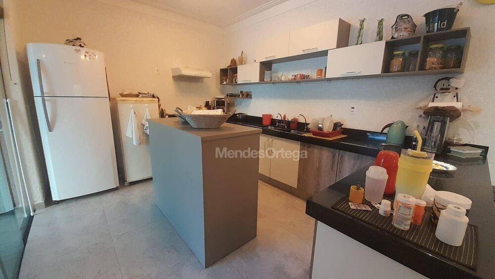 Casa, 3 quartos, 219 m² - Foto 4