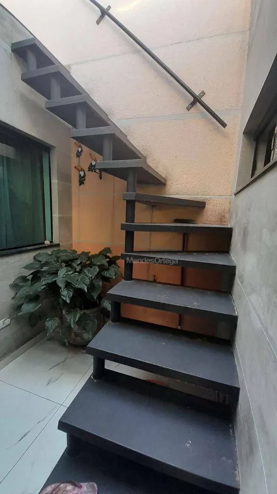 Casa, 3 quartos, 219 m² - Foto 4