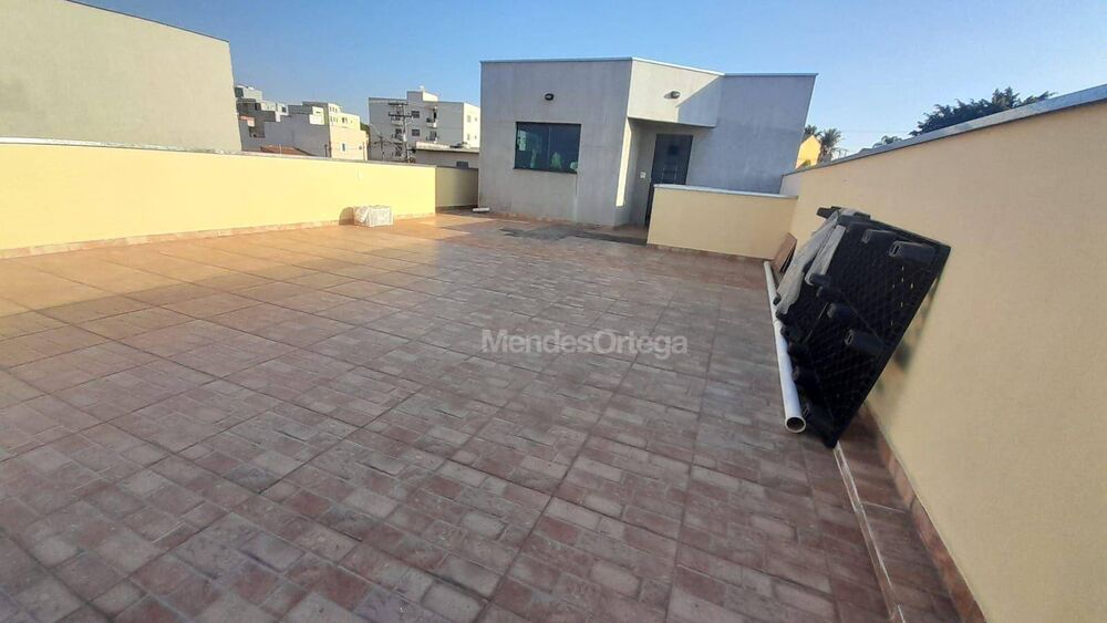 Casa, 3 quartos, 219 m² - Foto 2