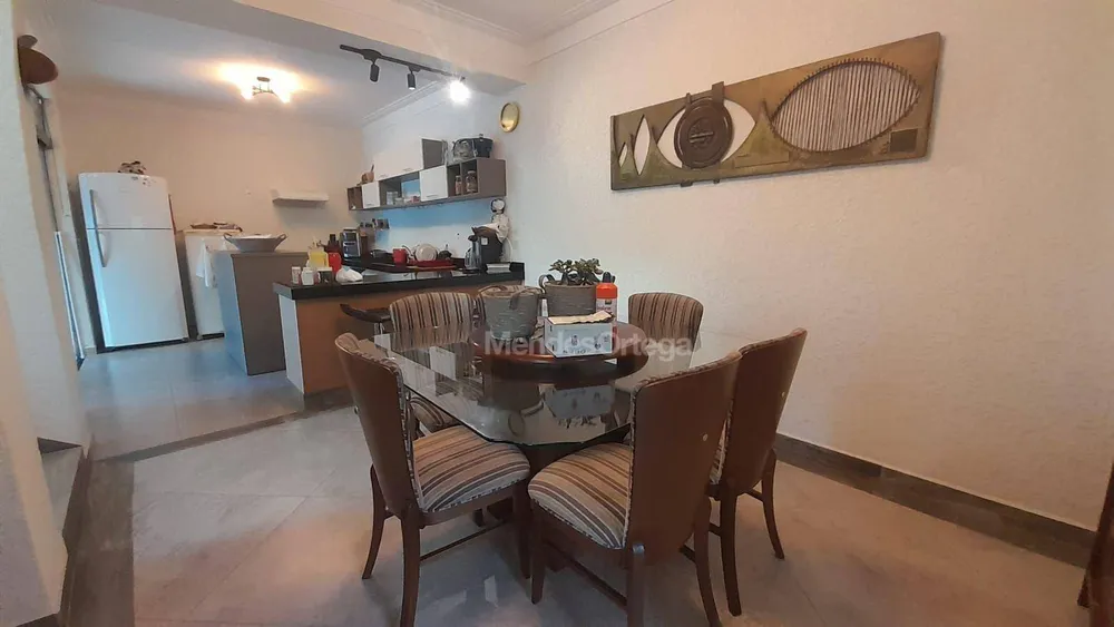 Casa, 3 quartos, 219 m² - Foto 1