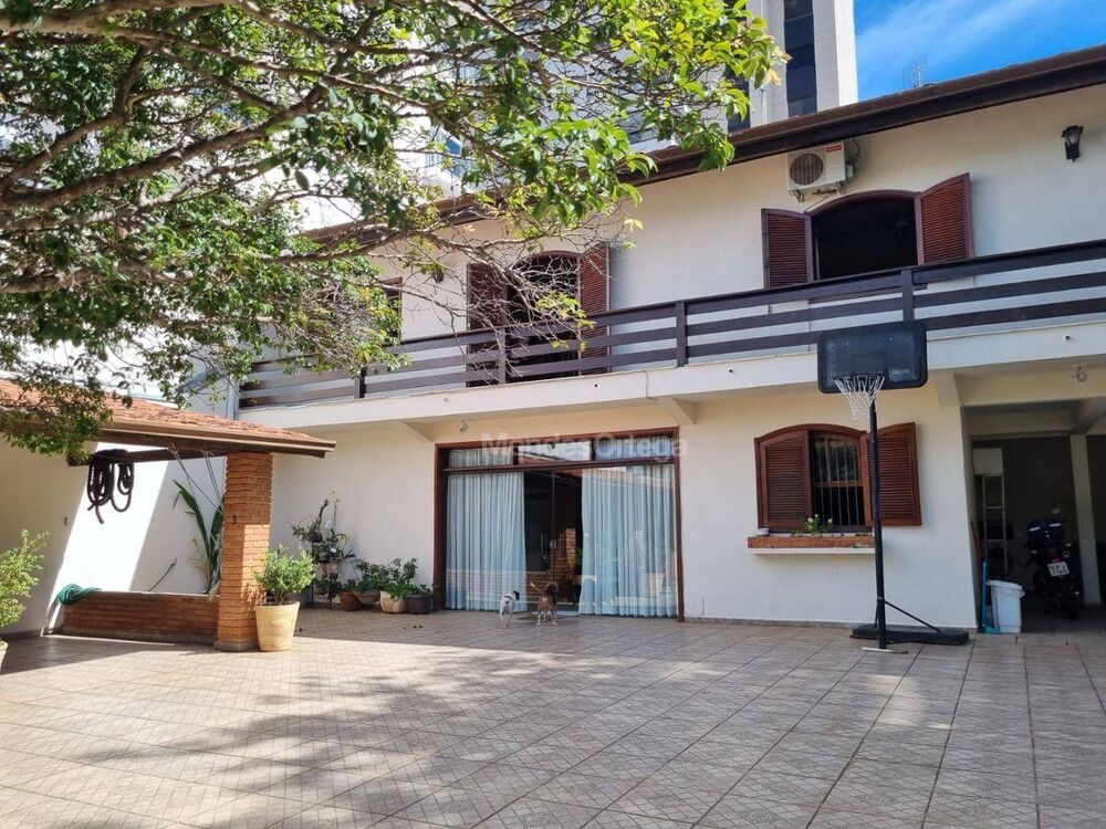 Casa, 4 quartos, 334 m² - Foto 2
