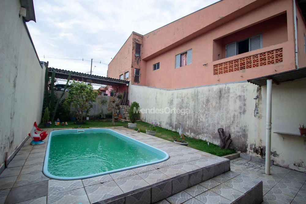 Casa, 2 quartos, 232 m² - Foto 1