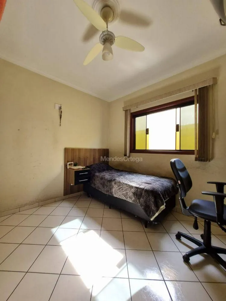 Casa, 3 quartos, 230 m² - Foto 3