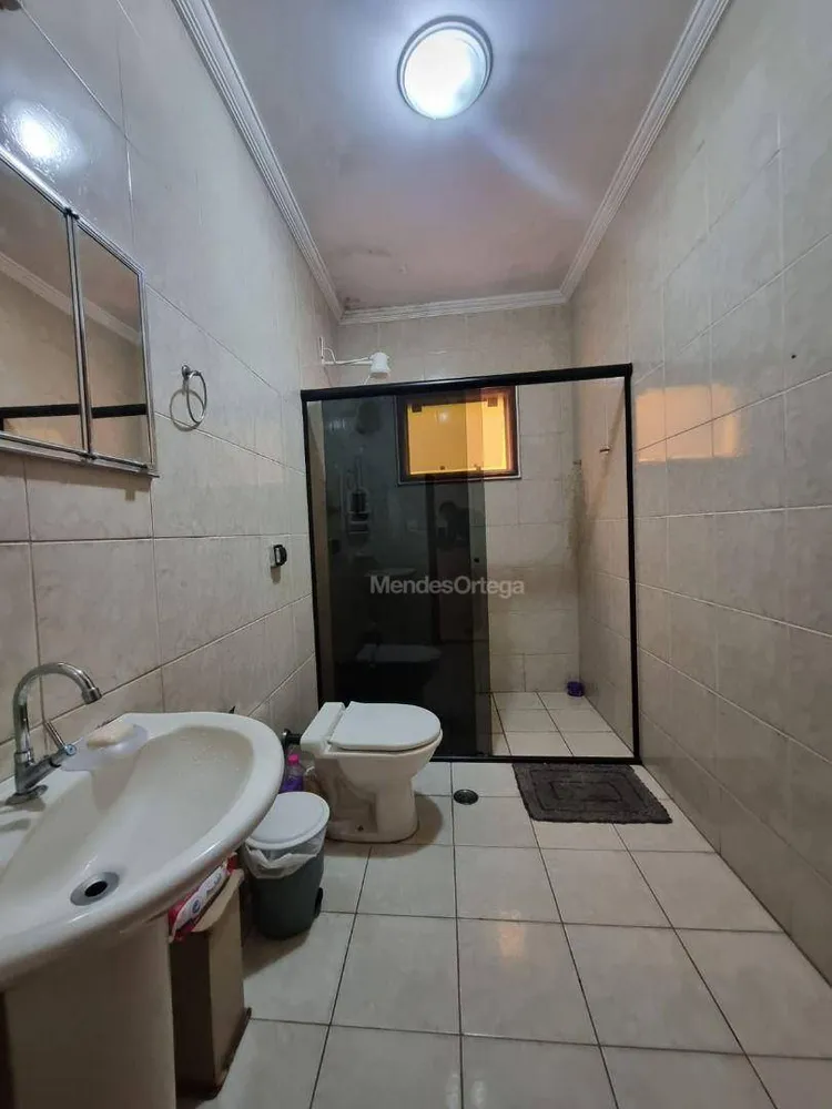 Casa, 3 quartos, 230 m² - Foto 1