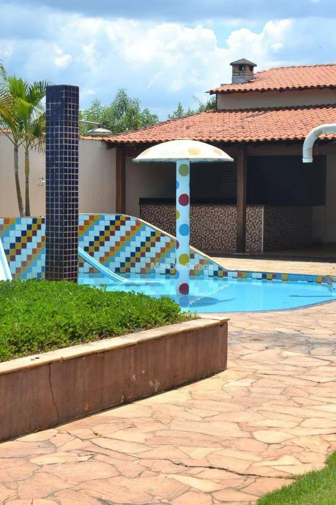 Chácara, 3 quartos, 3370 m² - Foto 1