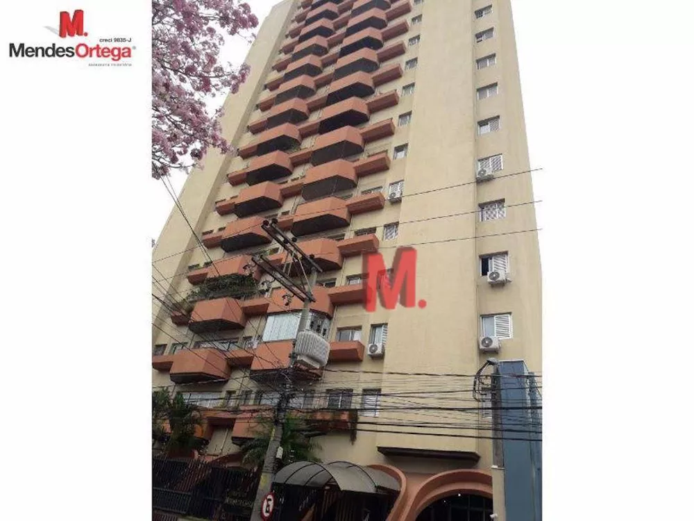 Apartamento à venda com 3 quartos, 131m² - Foto 1