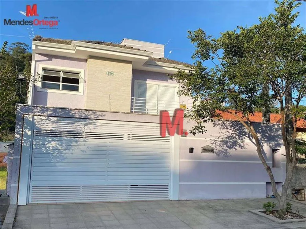 Casa, 3 quartos, 186 m² - Foto 1