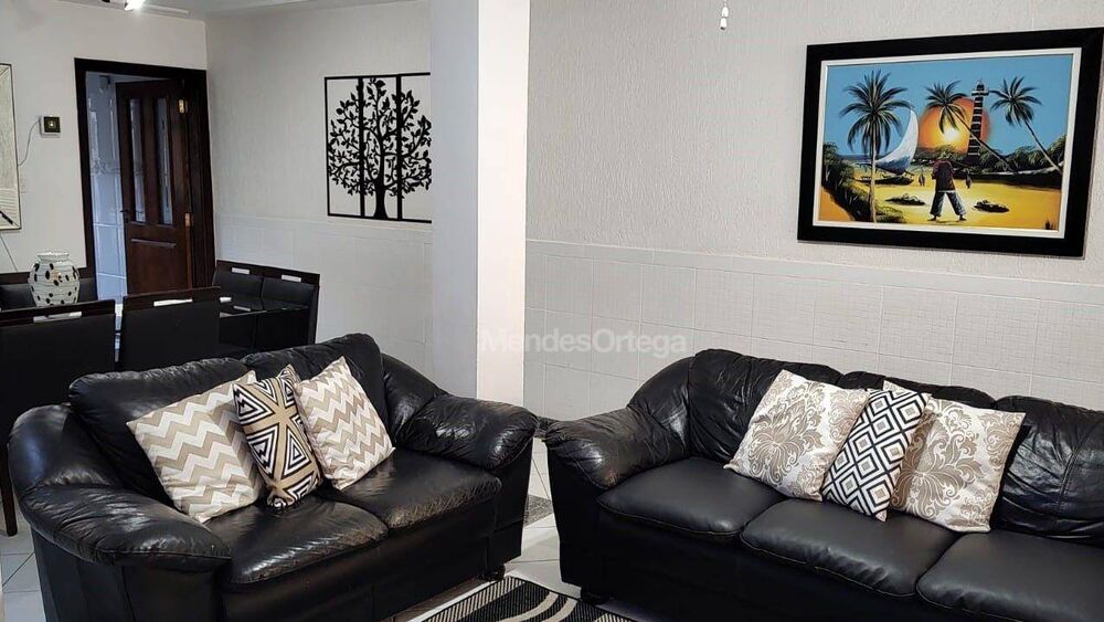 Casa à venda com 3 quartos, 270m² - Foto 2