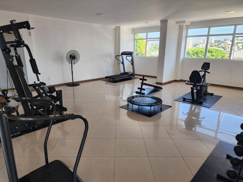 Apartamento para alugar com 3 quartos, 110m² - Foto 2