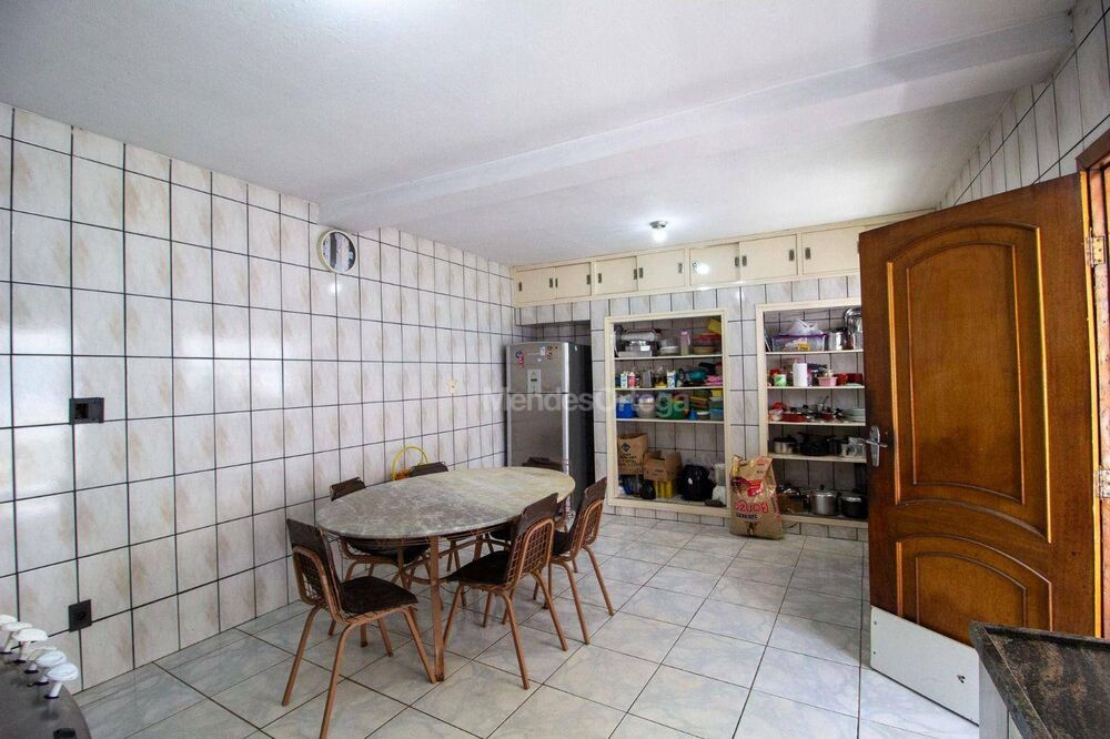 Casa, 2 quartos, 334 m² - Foto 6