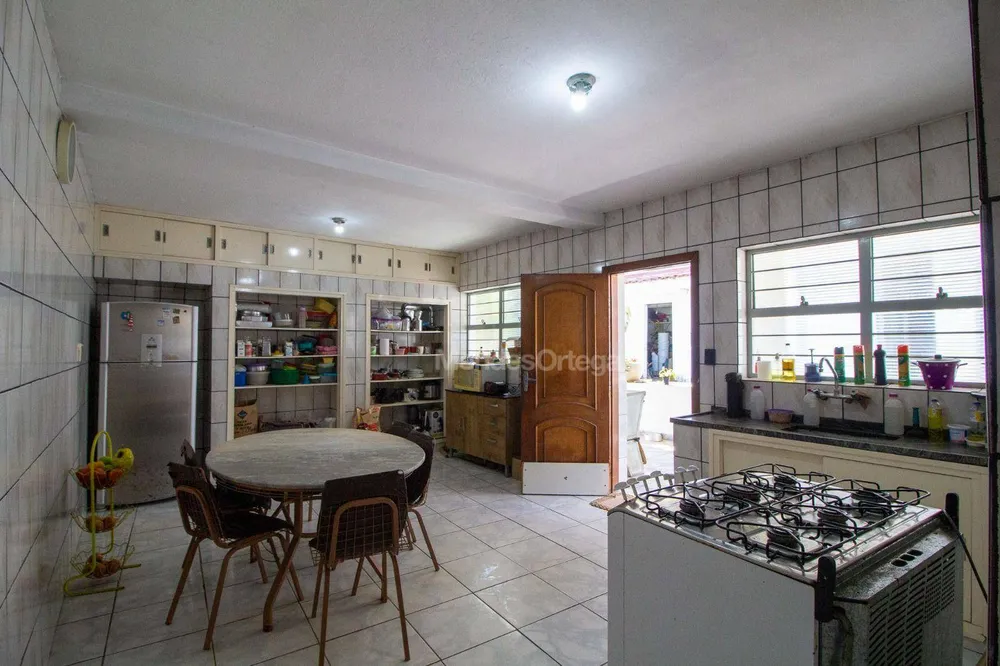 Casa, 2 quartos, 334 m² - Foto 15