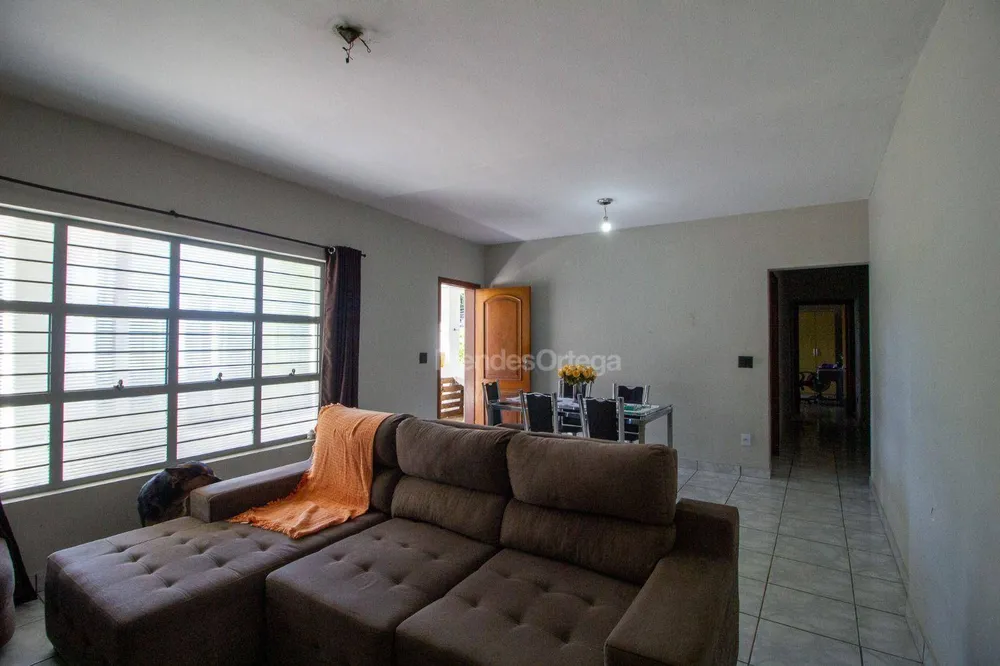 Casa, 2 quartos, 334 m² - Foto 3