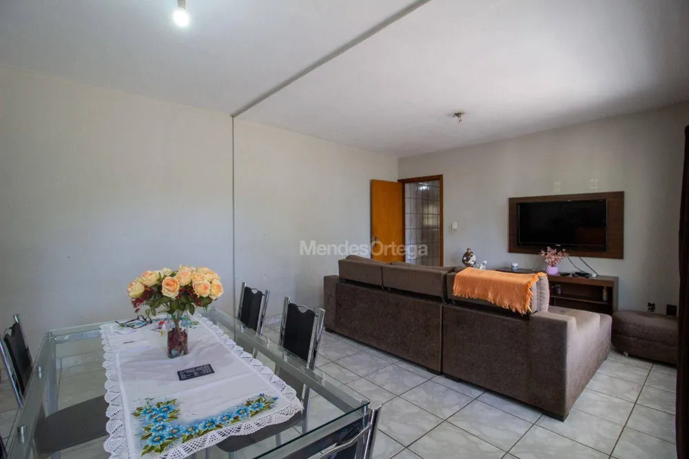 Casa, 2 quartos, 334 m² - Foto 4