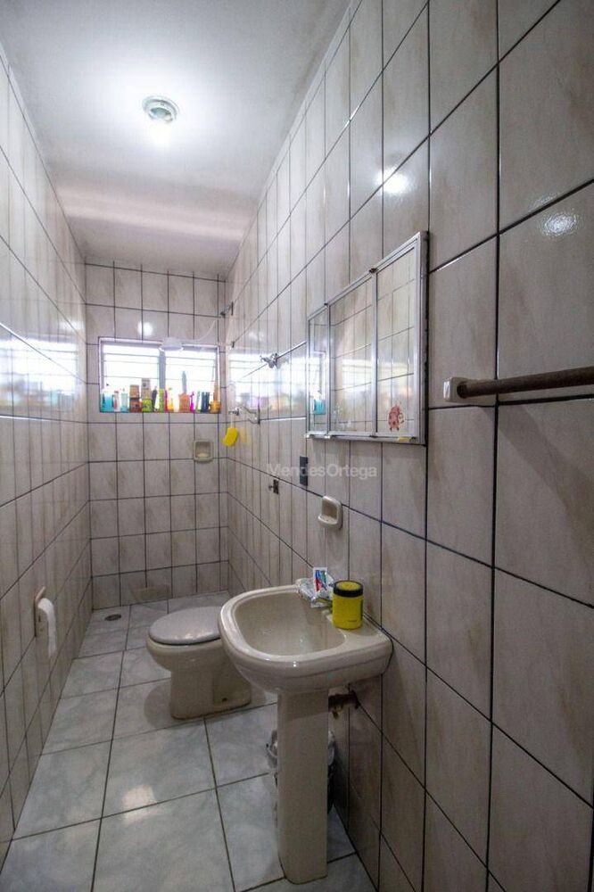 Casa, 2 quartos, 334 m² - Foto 2