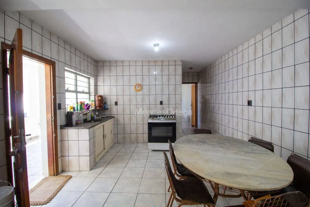 Casa, 2 quartos, 334 m² - Foto 18