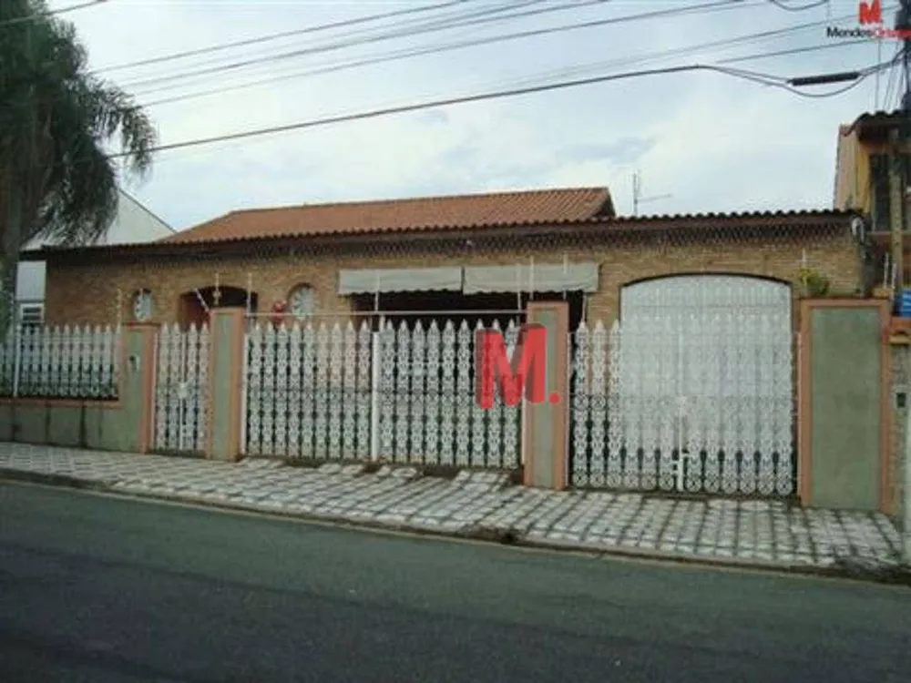 Casa, 4 quartos, 347 m² - Foto 1