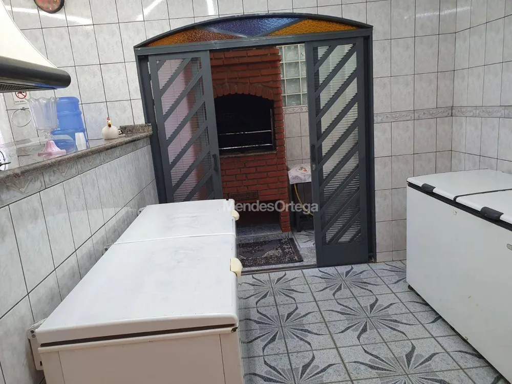 Casa, 4 quartos, 625 m² - Foto 1
