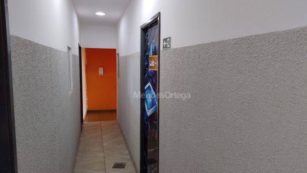 Prédio Inteiro à venda e aluguel, 750m² - Foto 2
