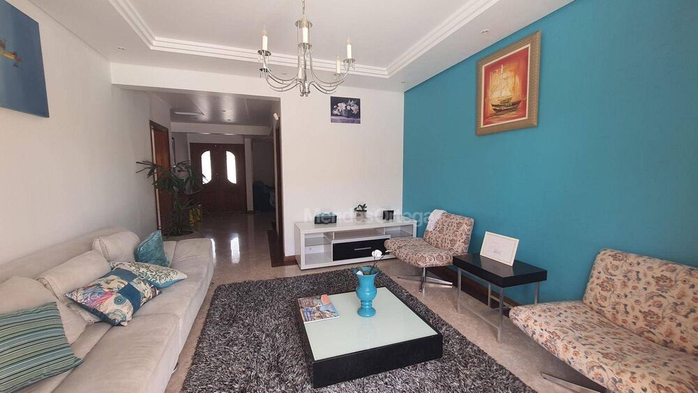 Casa para alugar com 4 quartos, 346m² - Foto 2