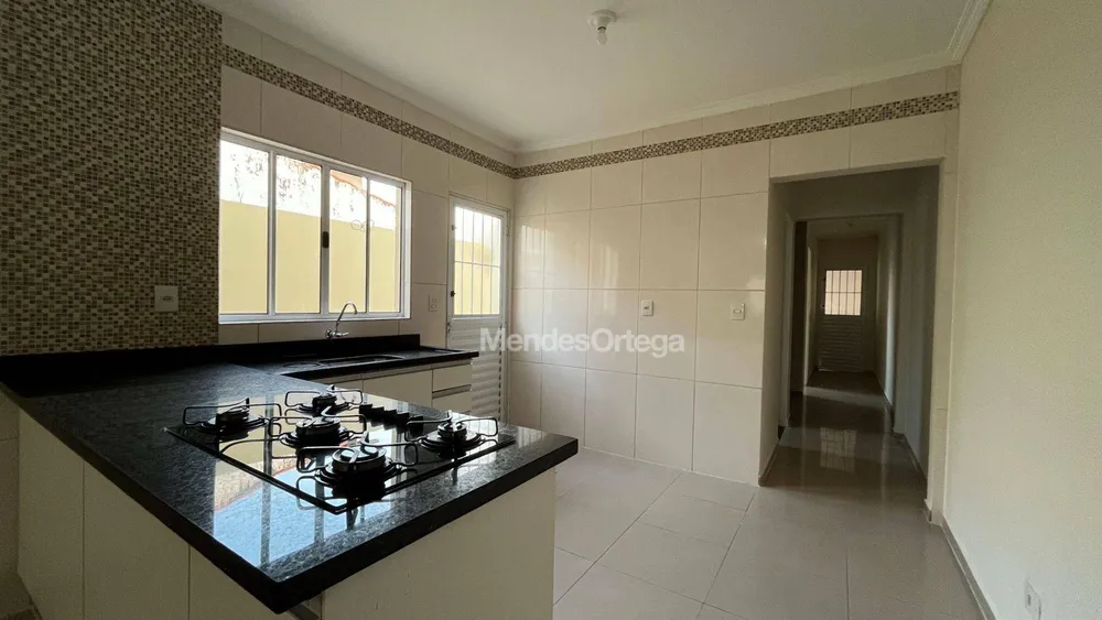 Casa, 4 quartos, 210 m² - Foto 4