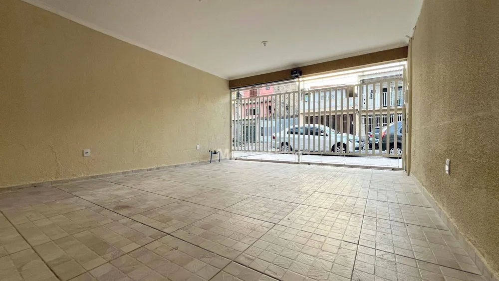Casa, 4 quartos, 210 m² - Foto 2